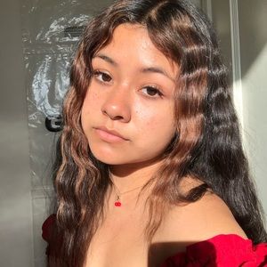 Meet your Posher, Dennise